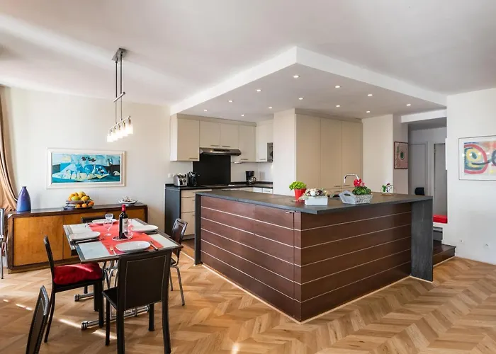 "Le Mirabeau" By Enjoynice, Spacious 2-Bed With Airco