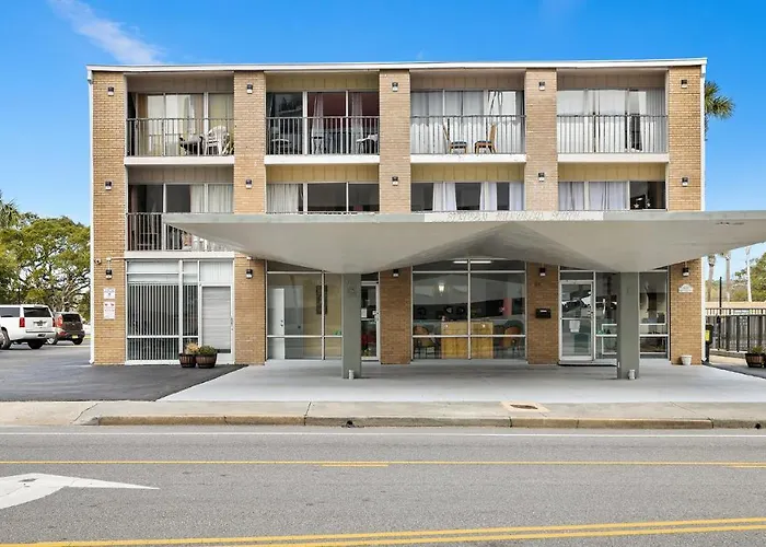 1600 South Ocean Boulevard