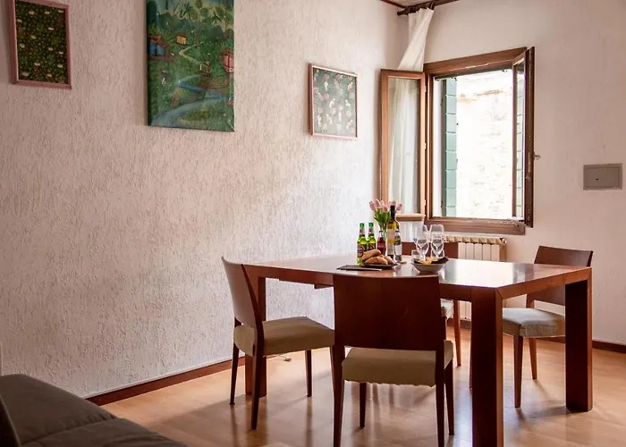 Bricola Biennale Apartments