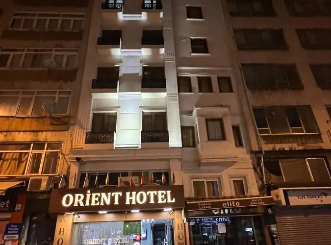 Cheap hotel: Orient Hotel