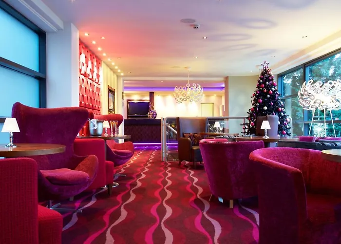 5 star hotel: 