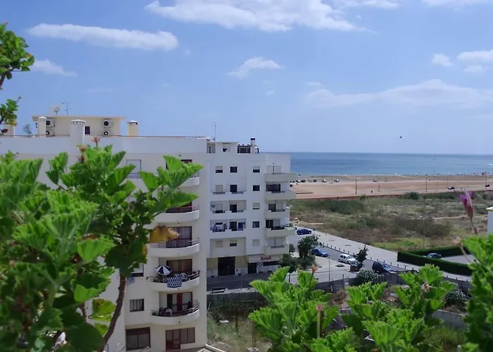 Alba Moura s