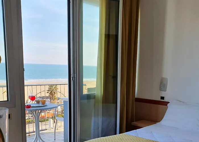 Hotel con piscina: Hotel Tilmar