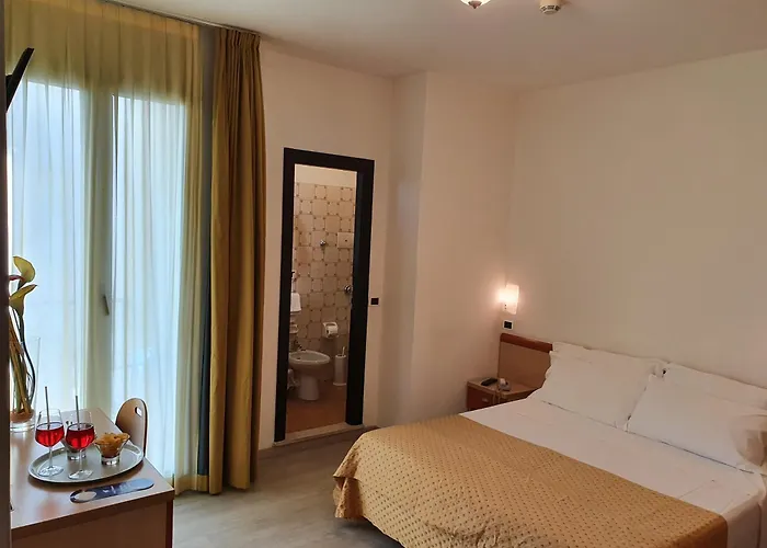 Hotel con piscina: Hotel Tilmar