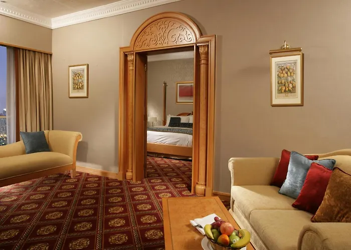 Cheap hotel: Chelsea Plaza Hotel