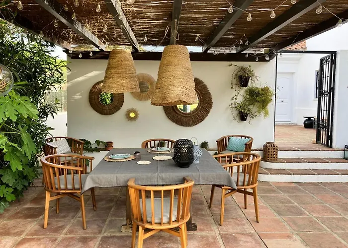 VILLA DE LA LUZ Luxury Guesthouse - Casa de huéspedes El Portil