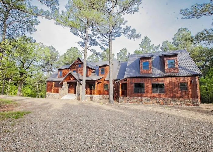 Pet Friendly hotel: Stone Mountain Lodge 5000Sqft 6 Bed Game Room Pool Table Hot Tub