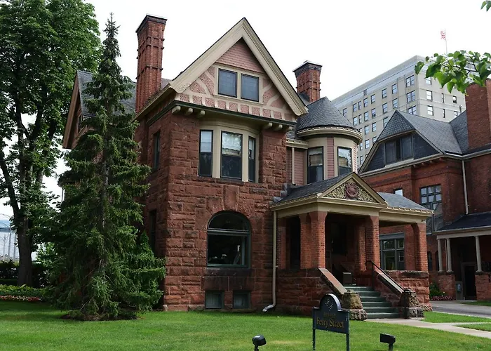 B&B only: The Inn On Ferry Street