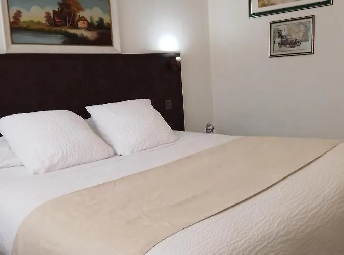 Logis Drom'Sud Hotel