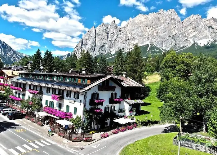 Resort: Hotel Menardi