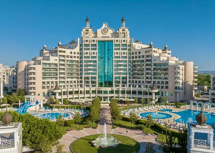 Beach hotel: Sunset Resort