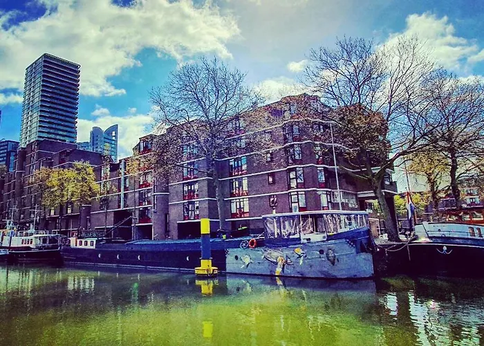 Houseboat Holiday Apartments Rotterdam