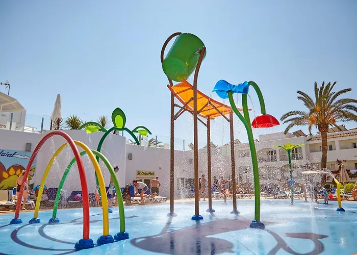 Hôtel de luxe: Hotel Club Es Talaial