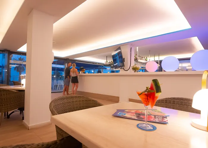 Familienhotel: Hotel Negresco - Adults Only