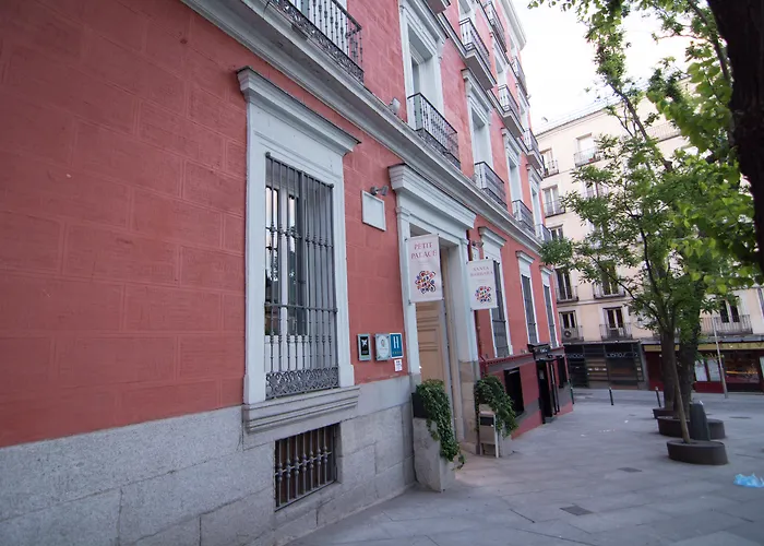 Petit Palace Santa Barbara