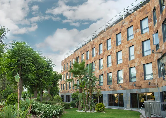 Strandhotel: Ribera De Triana Hotel