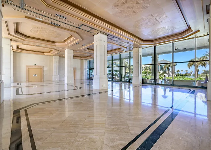 Hotel de 5 estrellas: Las Arenas Balneario Resort