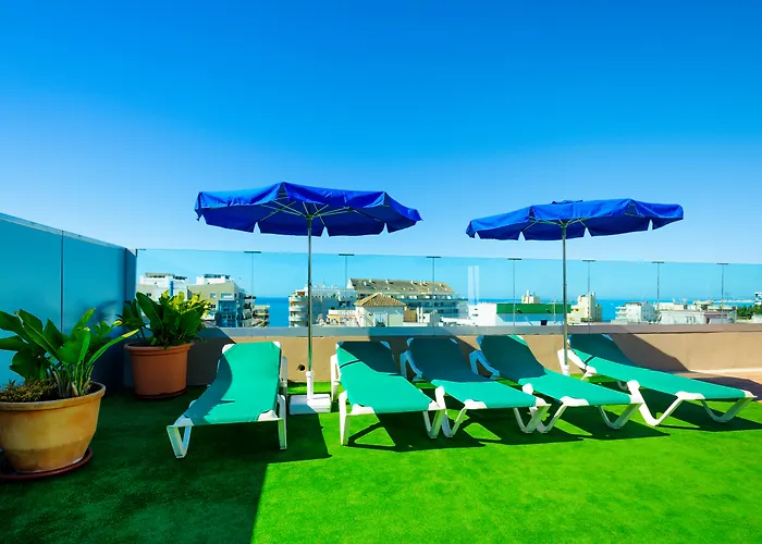 Hotel con piscina: Hotel Monarque El Rodeo