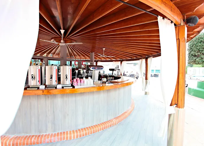 Hotel con tenis: Sandos Benidorm Suites