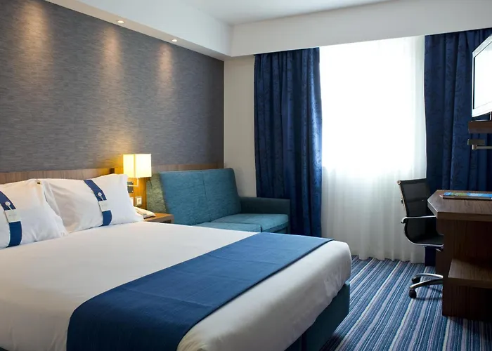  Holiday Inn Express Toulon - Est By Ihg