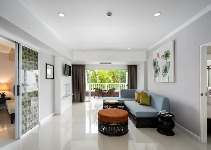 Waterpark hotel: Thavorn Palm Beach Resort Phuket