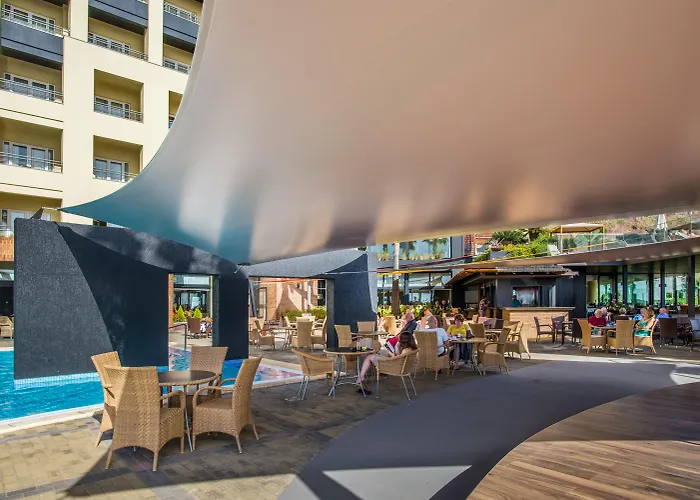 Hotel familiar: Calheta Beach - All-Inclusive - Savoy Signature