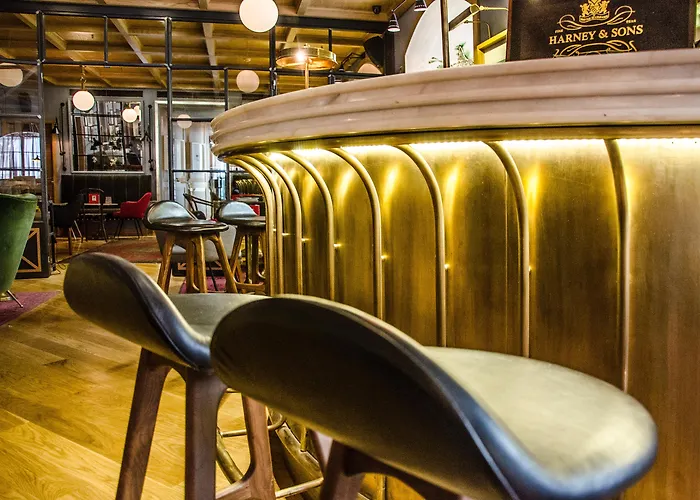 Family Hotel: Browns Central Hotel