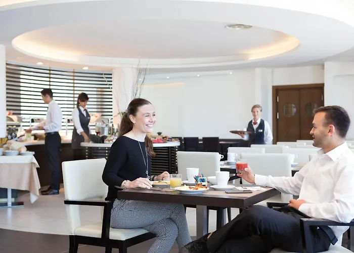 Hotel sulla spiaggia: Ih Hotels Roma Z3