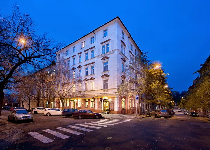 Hôtel bon marché: Aron