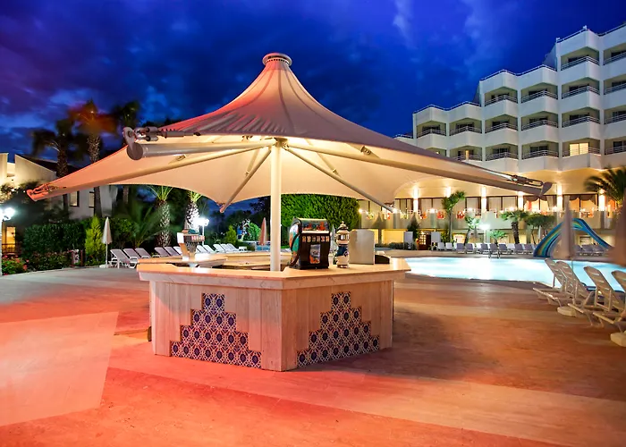 Hotel with pool: Richmond Ephesus Resort