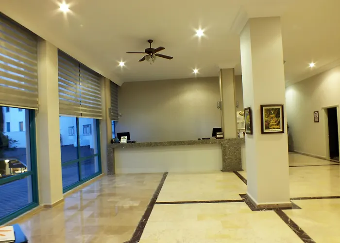 Strandhotel: Tropical Hotel