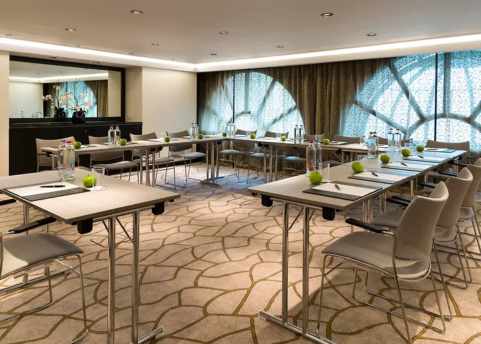 Family Hotel: Hotel Barsey By Warwick