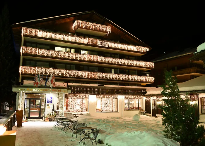 Hotel mit Pool: Alpen Resort Hotel