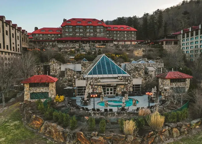 Beach hotel: The Omni Grove Park Inn & Spa - Asheville