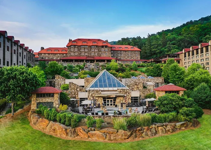 Beach hotel: The Omni Grove Park Inn & Spa - Asheville