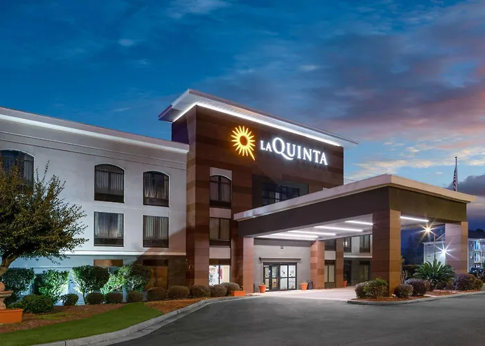 3 star hotel: La Quinta Inn & Suites By Wyndham-Albany Ga