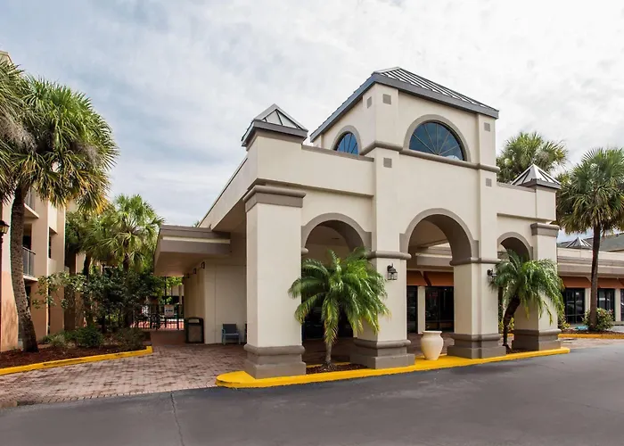 All Motels Days Inn & Suites By Wyndham Orlando Airport
