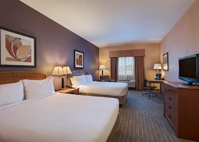 Holiday Inn Express & Suites