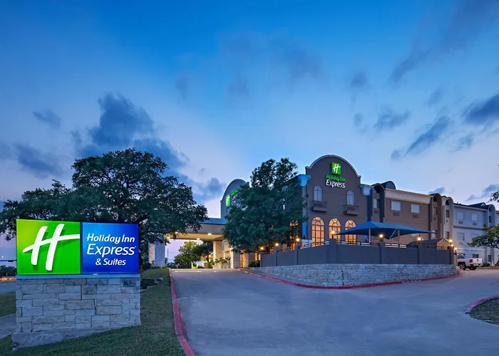 Holiday Inn Express & Suites