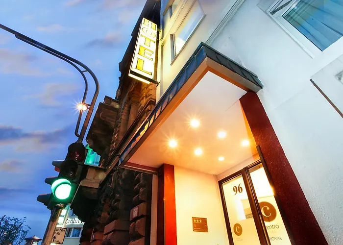 Hôtel: Ina Hotel Royal