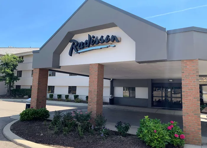 Cheap hotel: Radisson Hotel Detroit-Farmington Hills