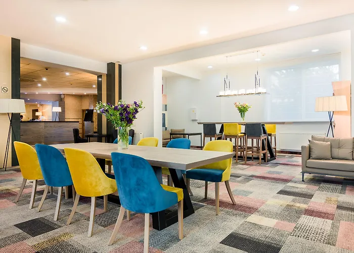 Resort: Sangate Hotel Airport