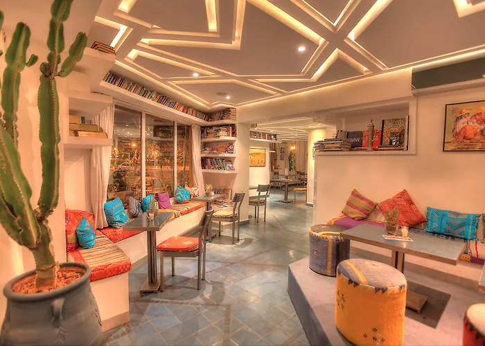 Zelfbediening: Amani Hotel Suites&Spa