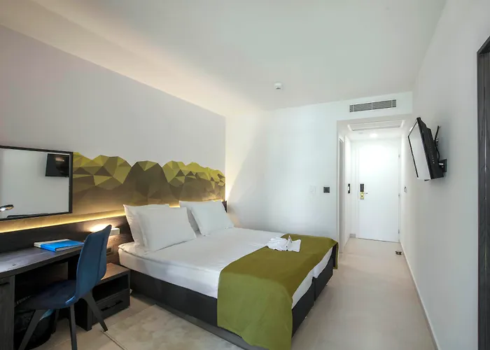 Beach hotel: Bluesun Hotel Alga