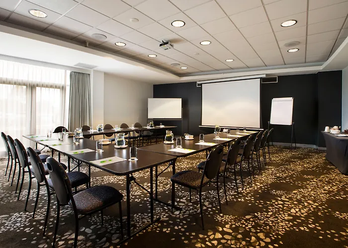 Holiday Inn Airport By Ihg