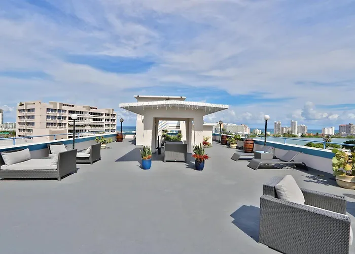 Luxury hotel only: Hotel Miramar