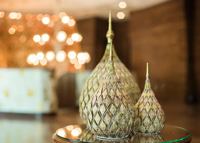 Hotel Jacuzzi: The Reverie Saigon