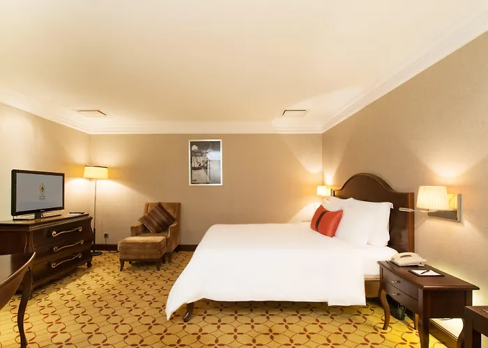 Central hotel: Eastin Grand Hotel Saigon