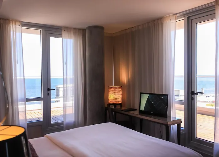 Central hotel: Axsur Design Hotel
