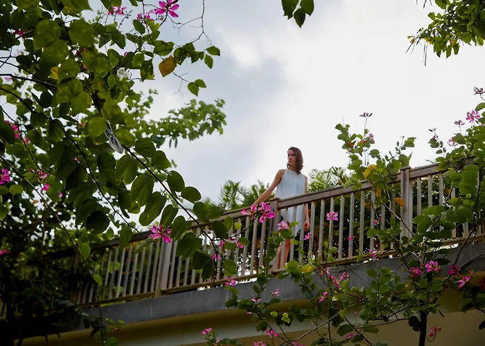 Romantic hotel: Salinda Resort Phu Quoc - Sparkling Wine Breakfast